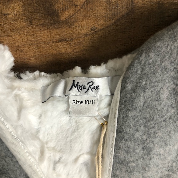 Mira Rae Gray Indian Inspired vest lined with faux fur, full zip, size 10/11 - Picture 4 of 11